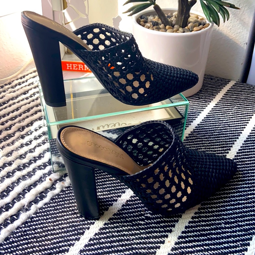Shoe Dazzle black mules heels